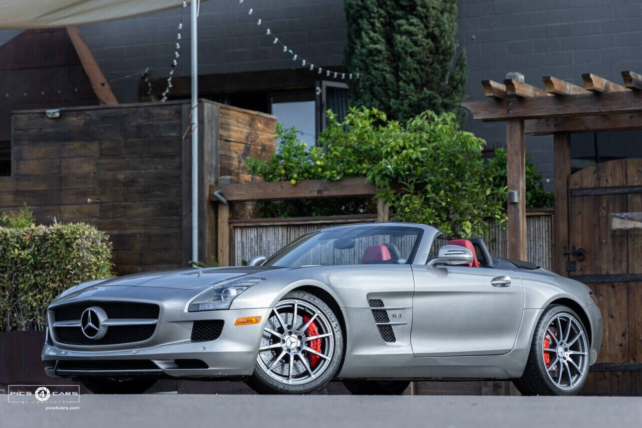 2012 MERCEDES-BENZ SLS-Class
