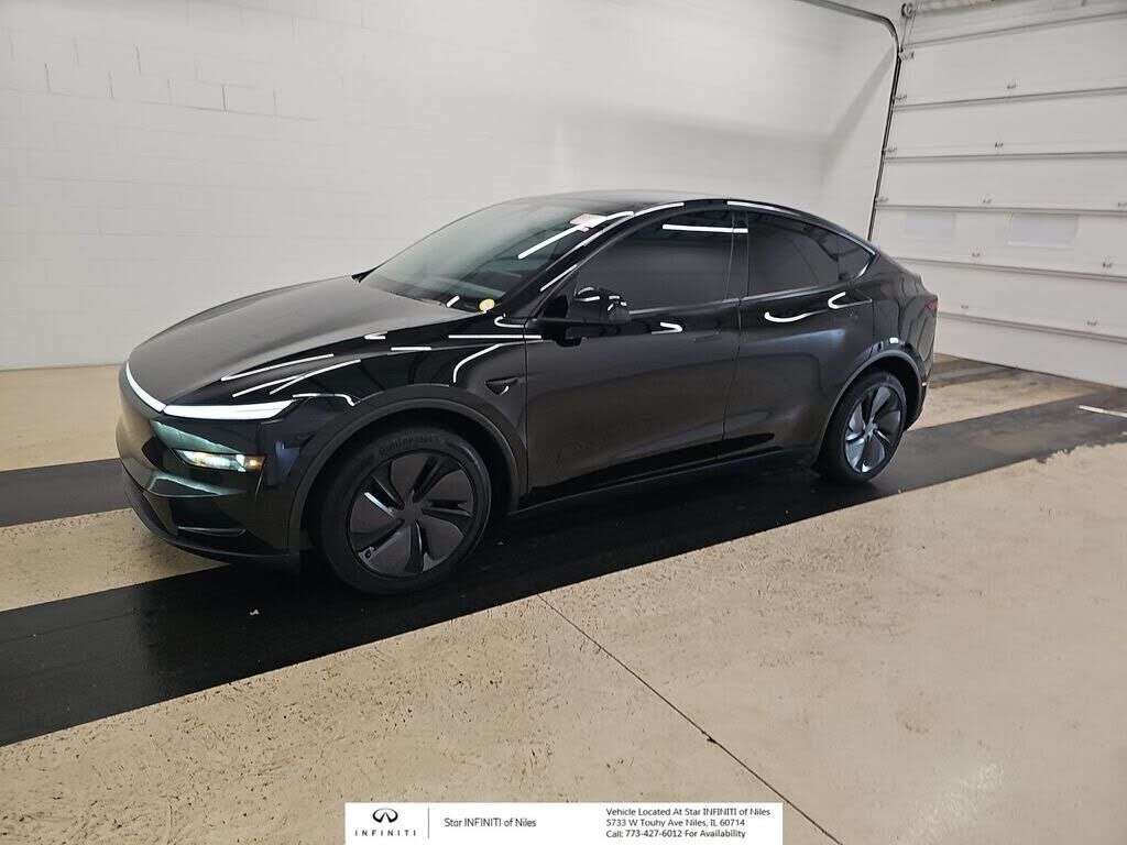 2026 TESLA Model Y