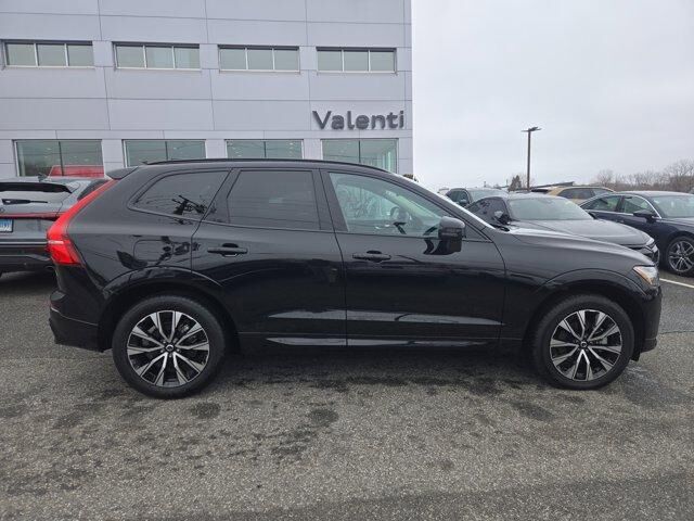 2025 VOLVO XC60