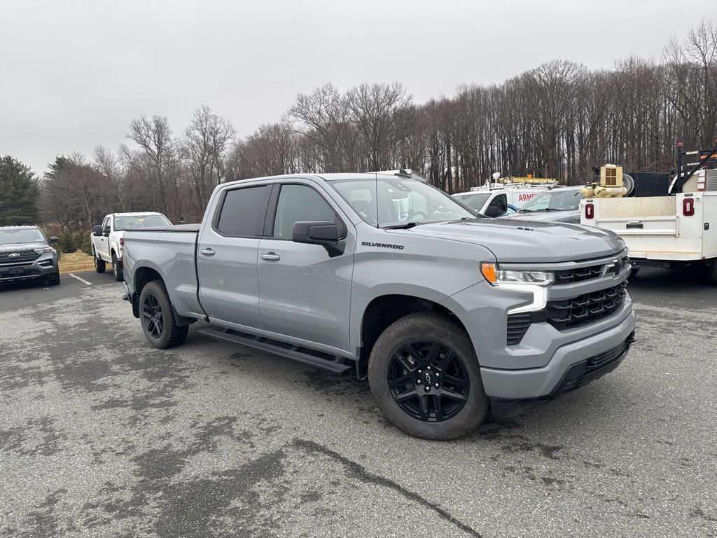 2024 CHEVROLET Silverado