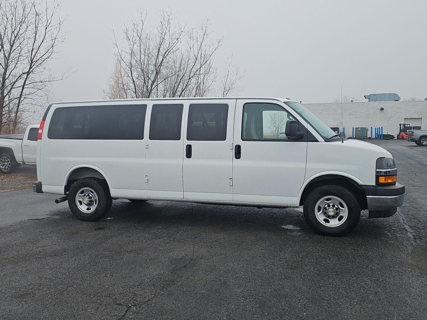 2025 CHEVROLET Express