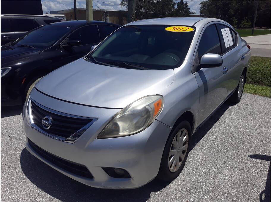 2012 NISSAN Versa