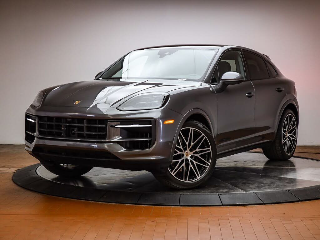 2025 PORSCHE Cayenne
