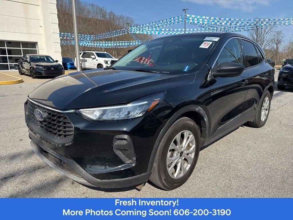 2023 FORD Escape
