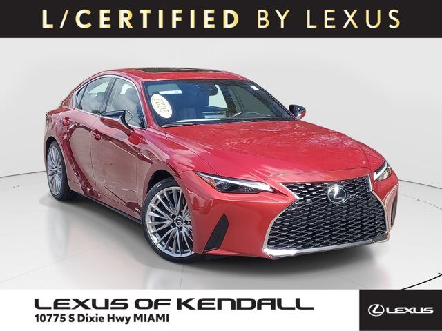 2022 LEXUS IS