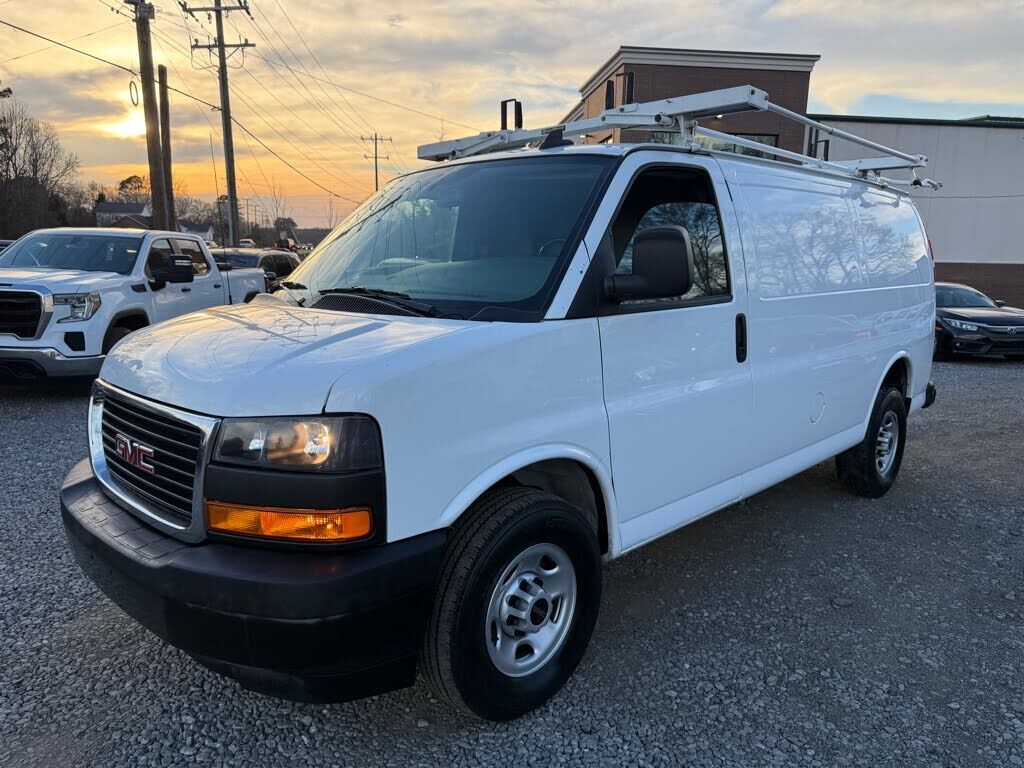 2023 GMC Savana