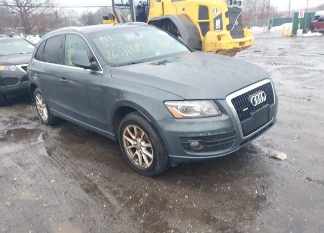 2010 AUDI Q5