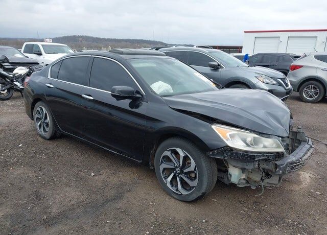 2017 HONDA Accord