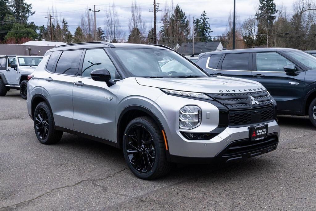 2025 MITSUBISHI Outlander