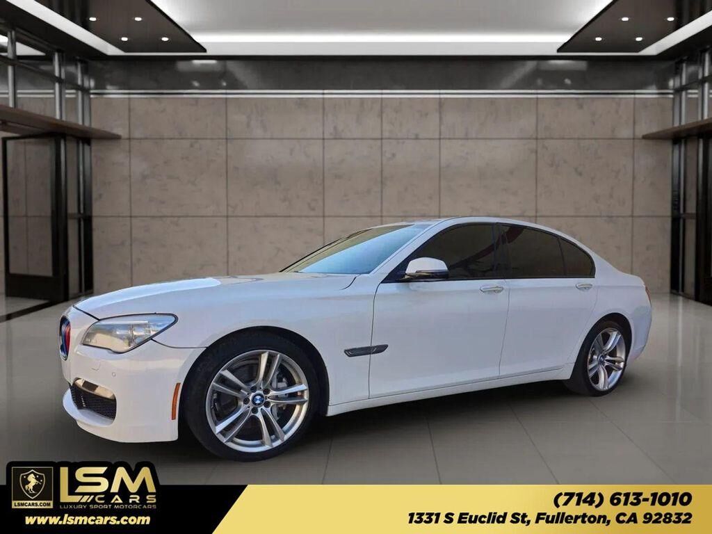 BMW 740i