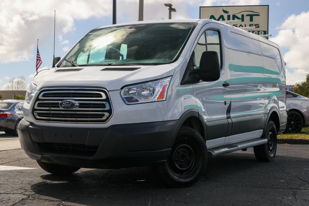 2018 FORD Transit