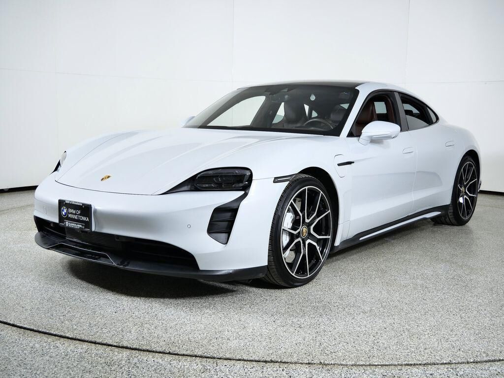 2024 PORSCHE Taycan