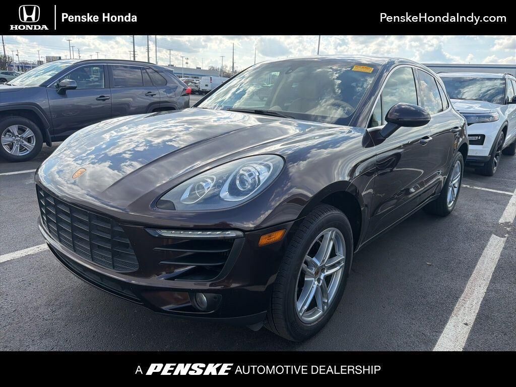 2015 PORSCHE Macan