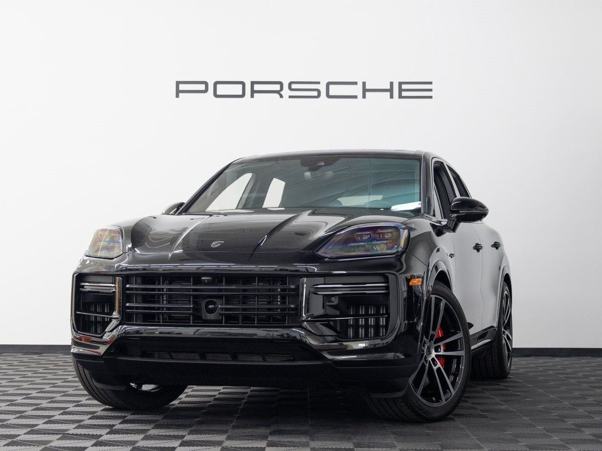 2025 PORSCHE Cayenne
