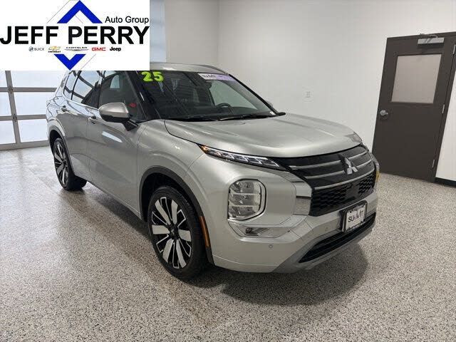 2025 MITSUBISHI Outlander