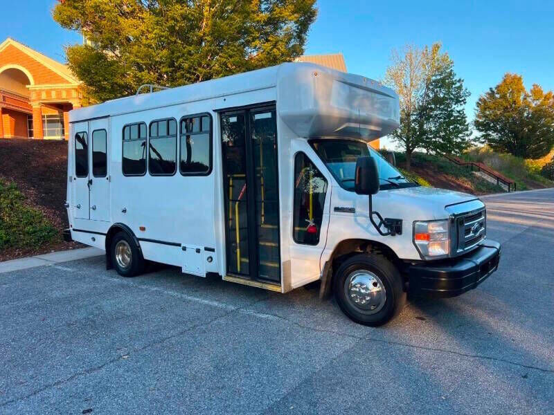 2018 FORD E-350