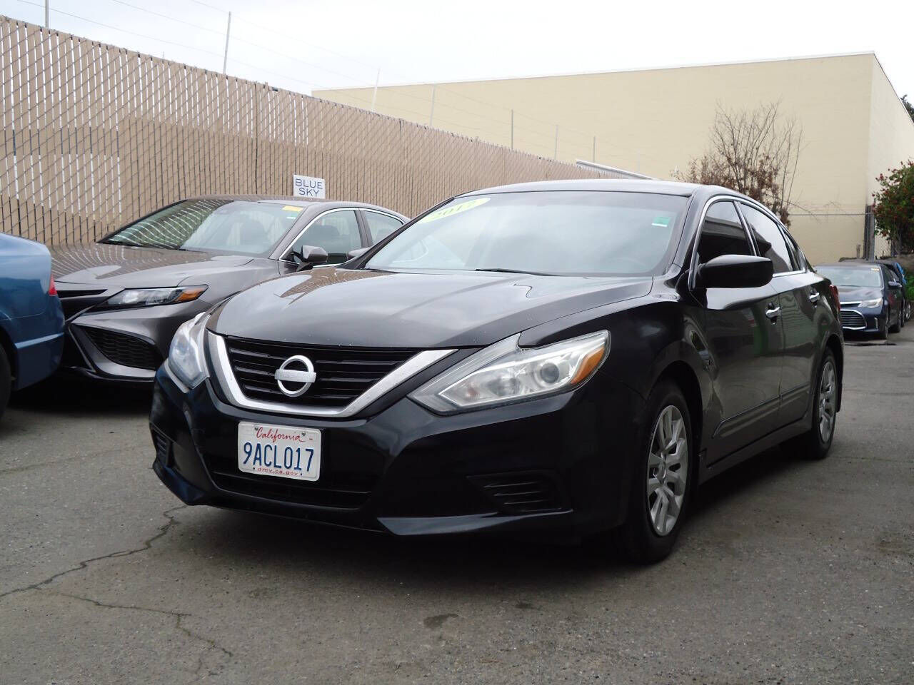 2017 NISSAN Altima