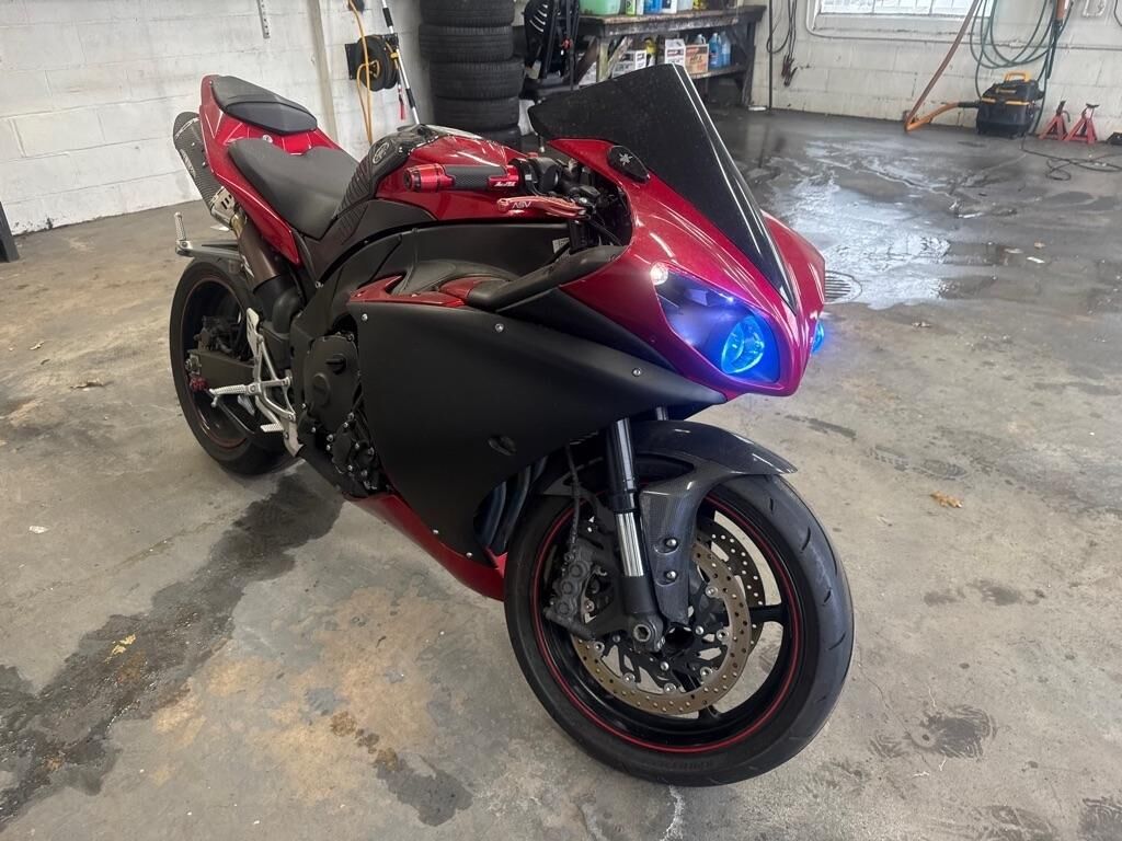 2011 YAMAHA YZF