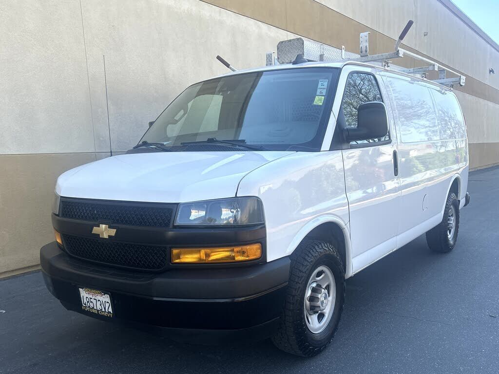 2019 CHEVROLET Express