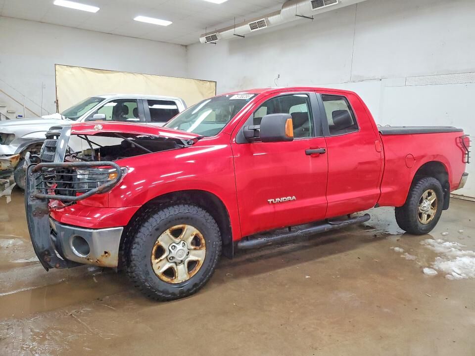 2010 TOYOTA Tundra