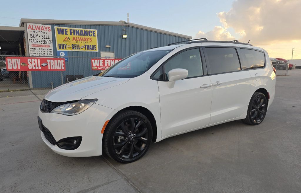 2019 CHRYSLER Pacifica