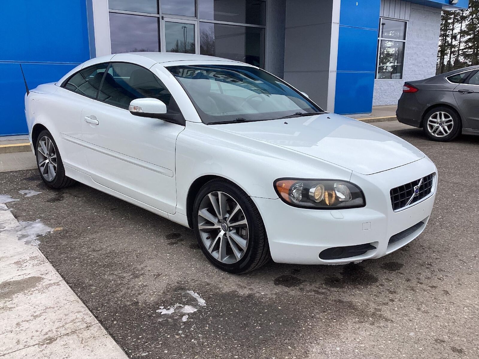 2010 VOLVO C70