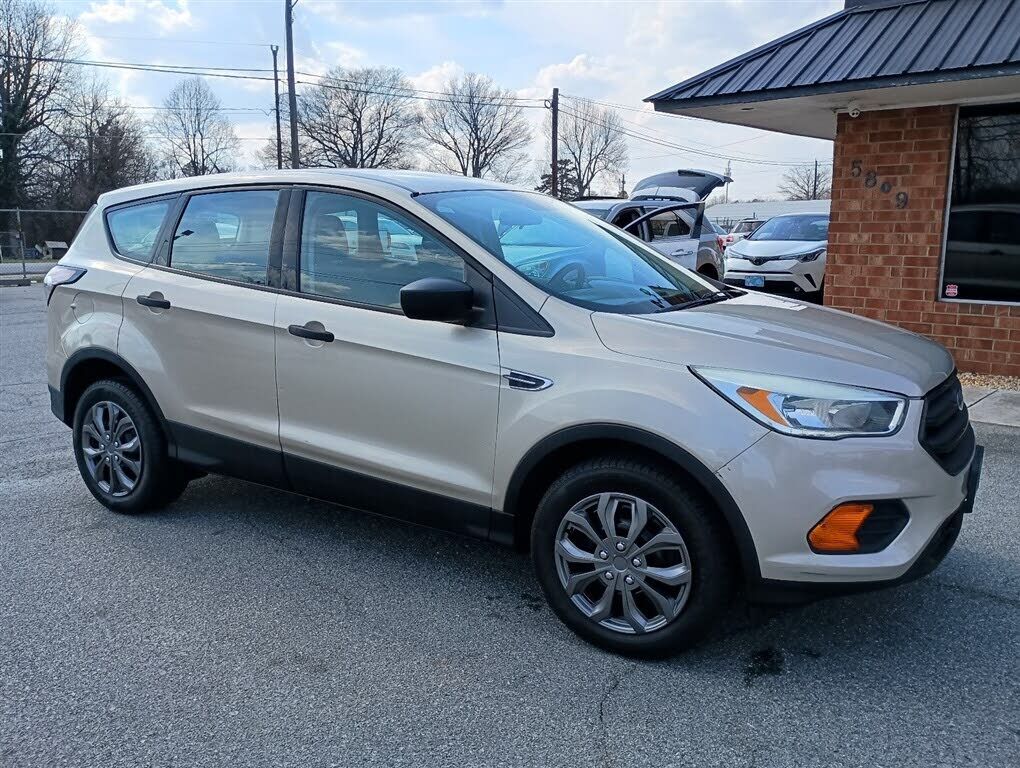 2017 FORD Escape