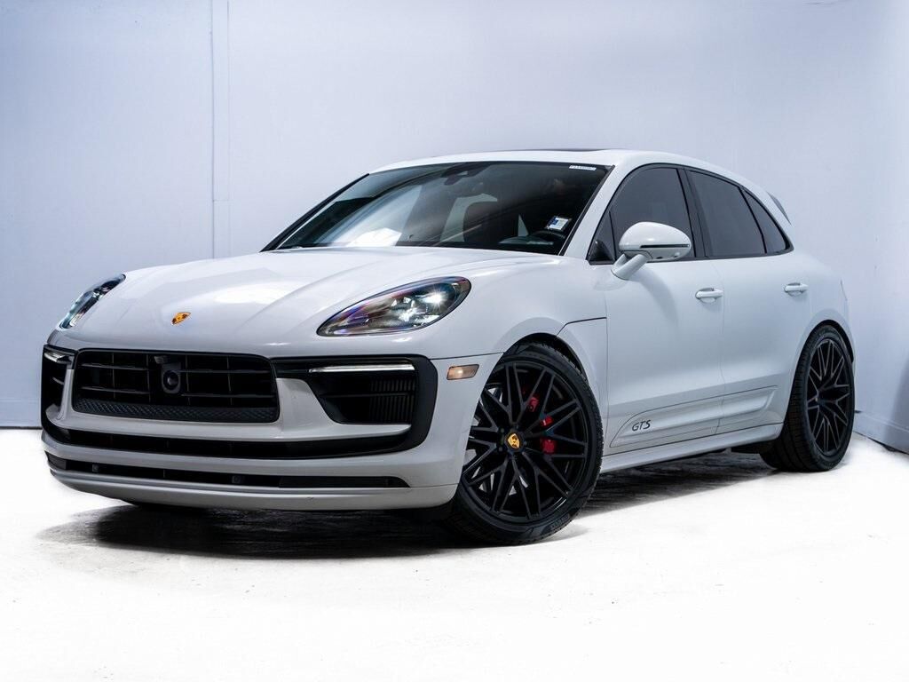 2023 PORSCHE Macan