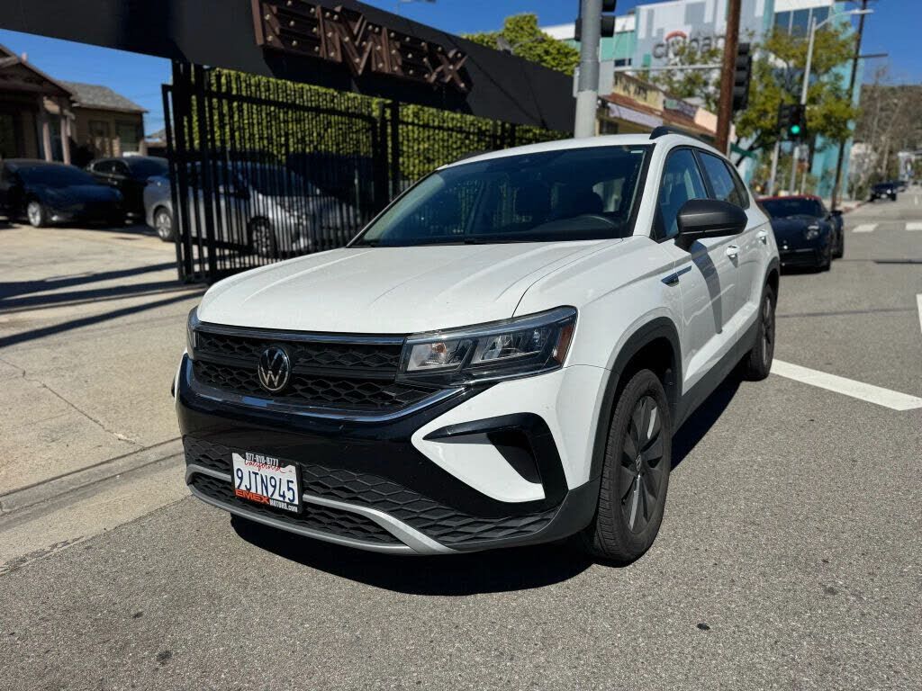 2024 VOLKSWAGEN Taos