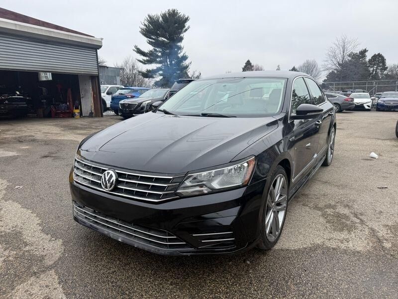 2017 VOLKSWAGEN Passat