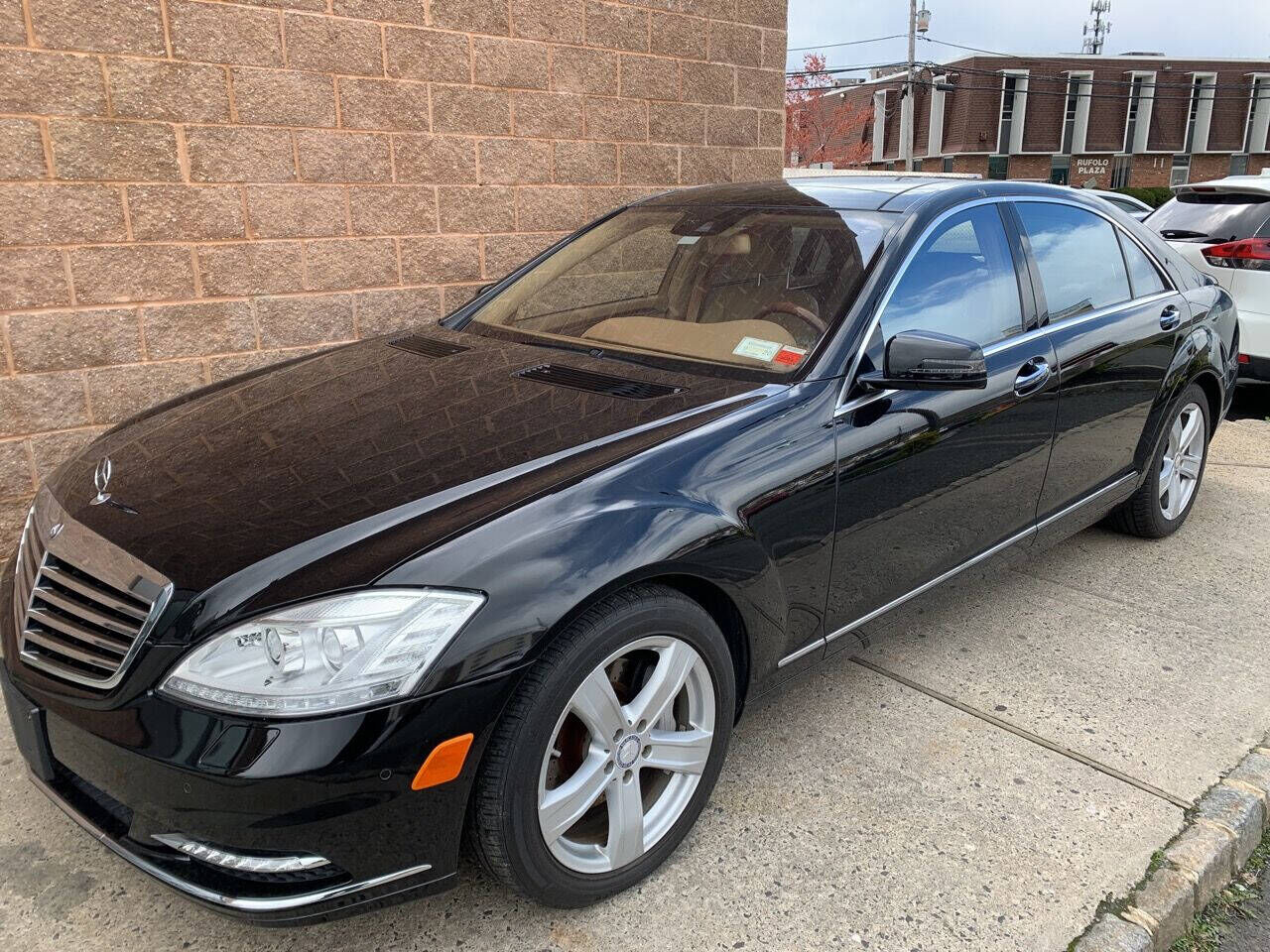 2011 MERCEDES-BENZ S-Class