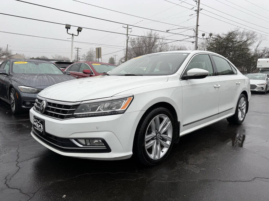 2017 VOLKSWAGEN Passat