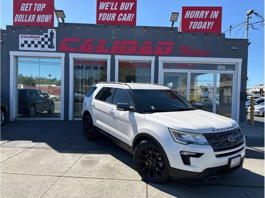 2018 FORD Explorer