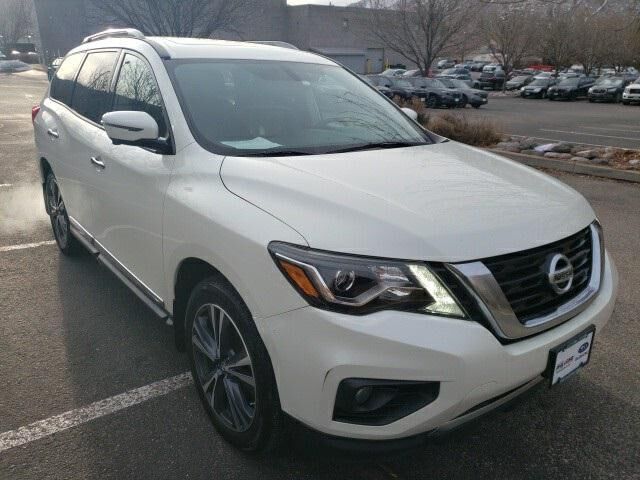 2017 NISSAN Pathfinder