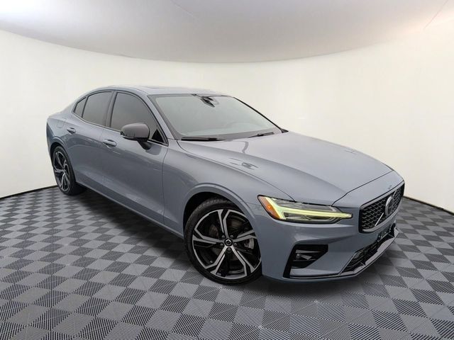 2024 VOLVO S60