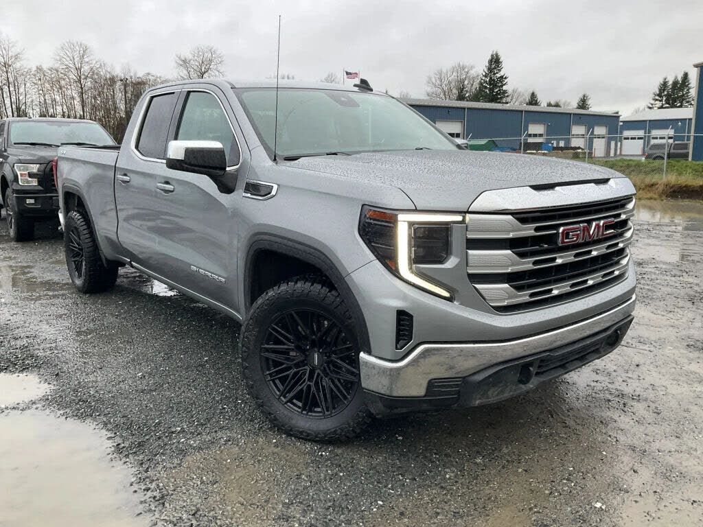 2023 GMC Sierra