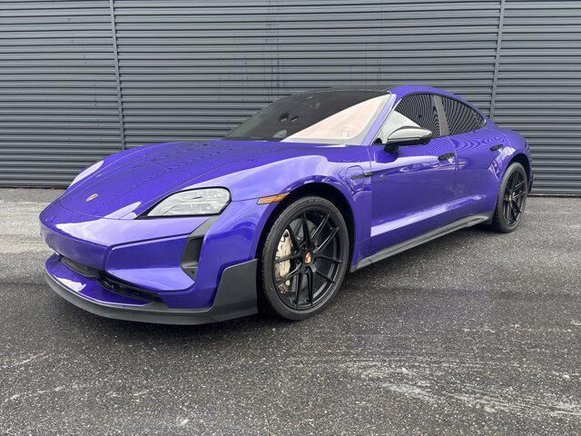2025 PORSCHE Taycan