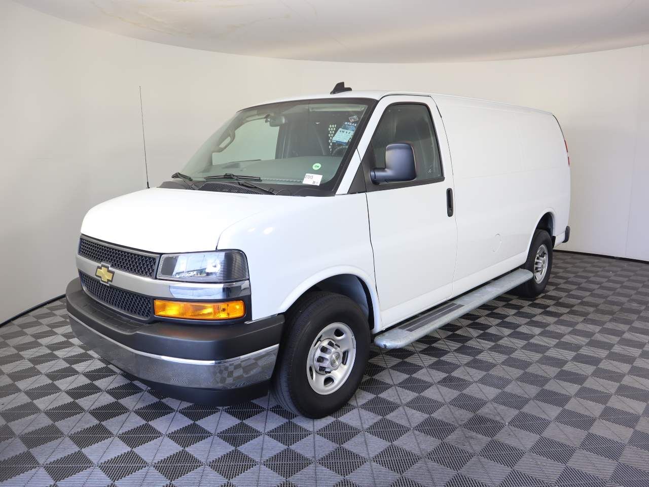 2024 CHEVROLET Express