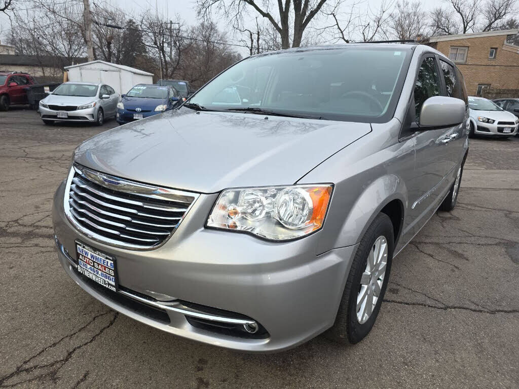 2015 CHRYSLER Town and Country