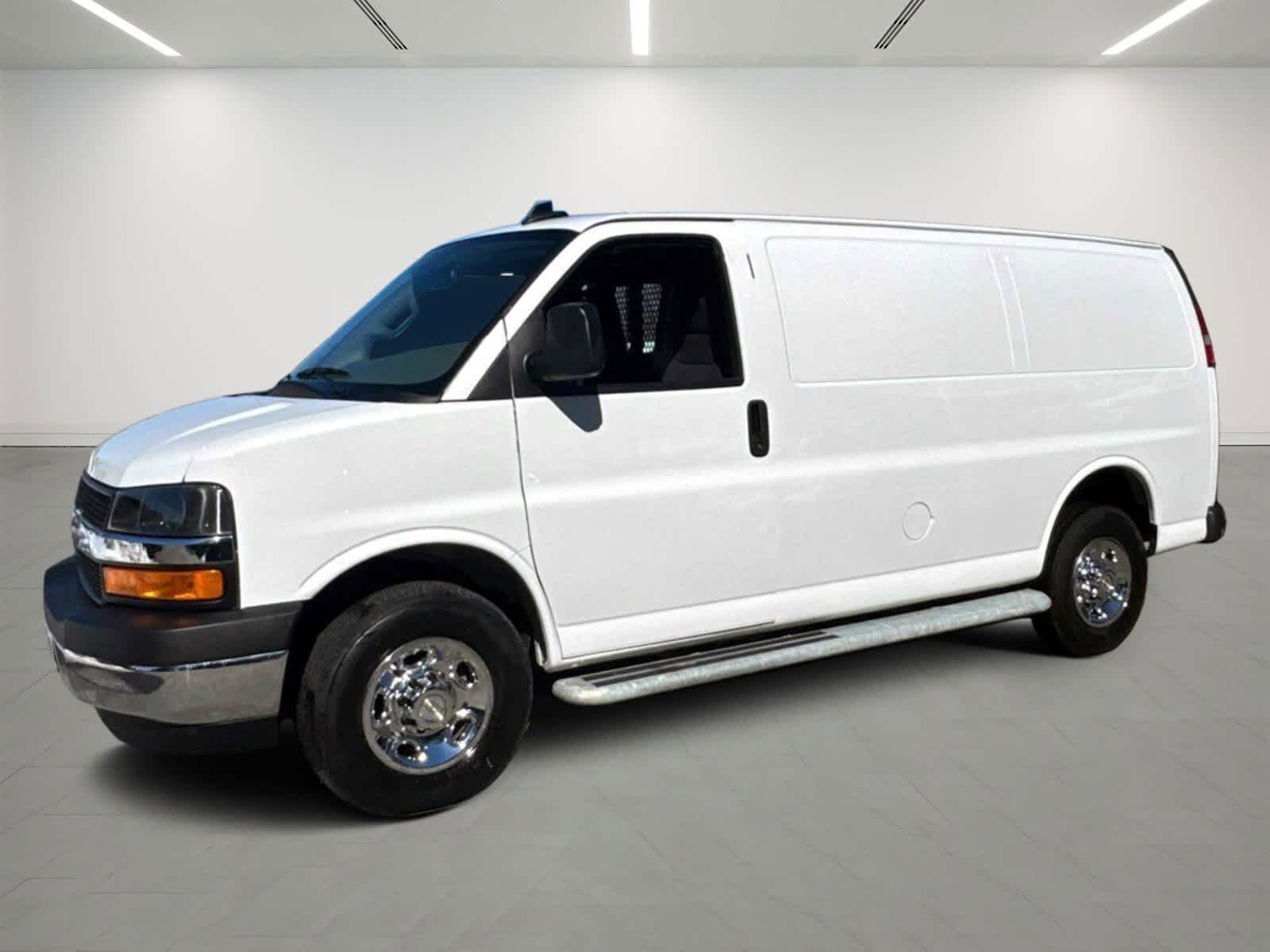 2024 CHEVROLET Express