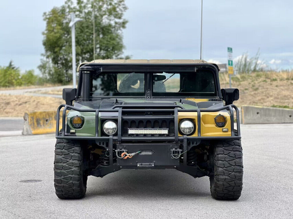 HUMMER H1
