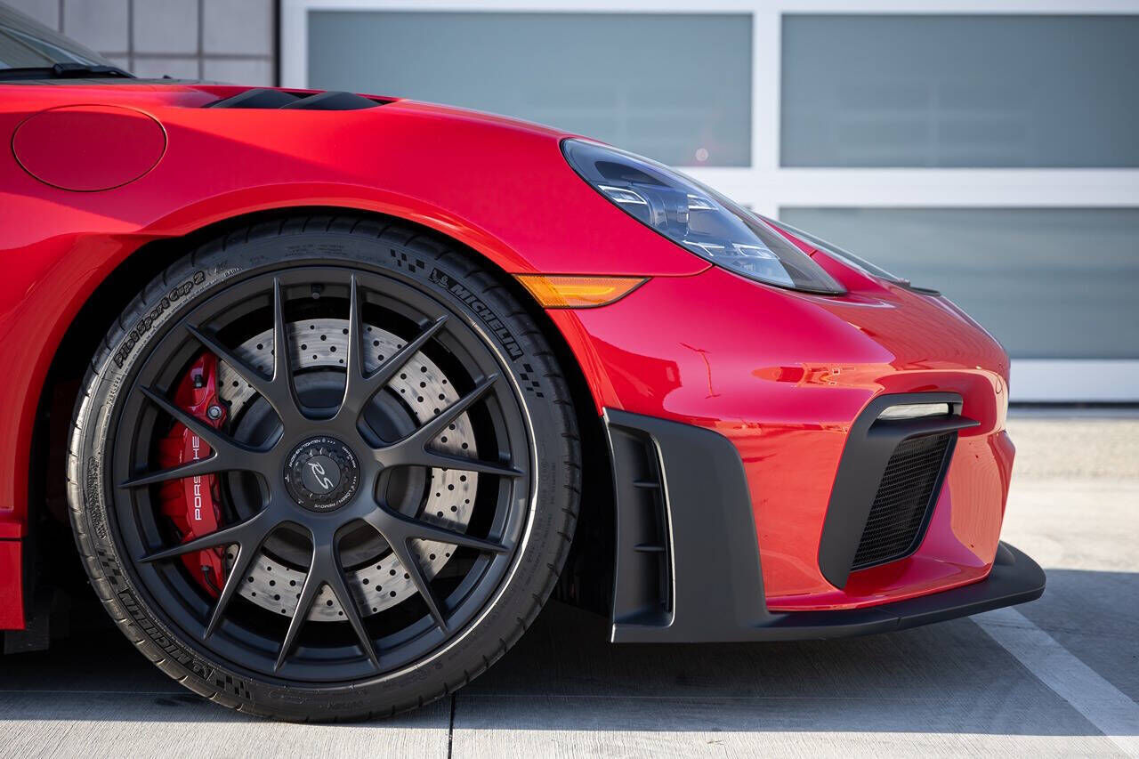 2023 PORSCHE 718