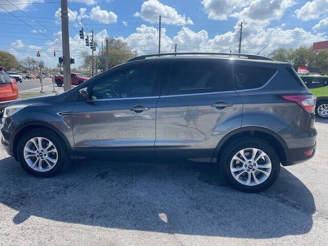 2017 FORD Escape