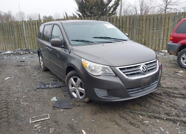 2010 VOLKSWAGEN Routan