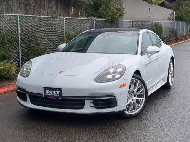 2018 PORSCHE Panamera