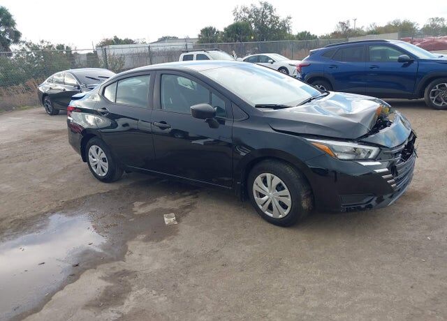 2025 NISSAN Versa