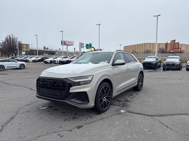 2021 AUDI Q8