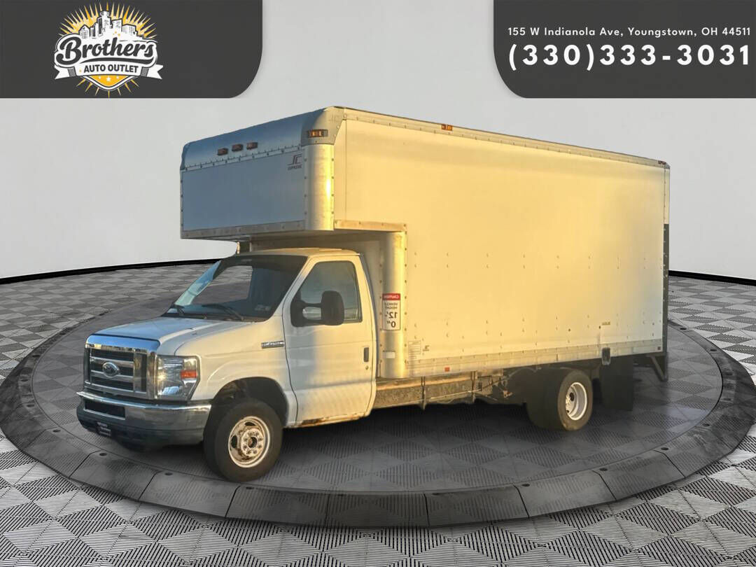 2012 FORD E-450