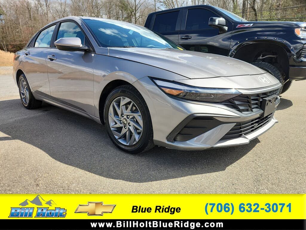 2024 HYUNDAI Elantra