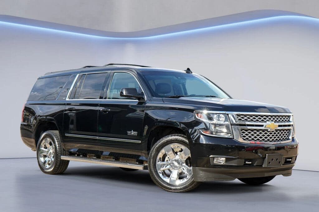 2017 CHEVROLET Suburban